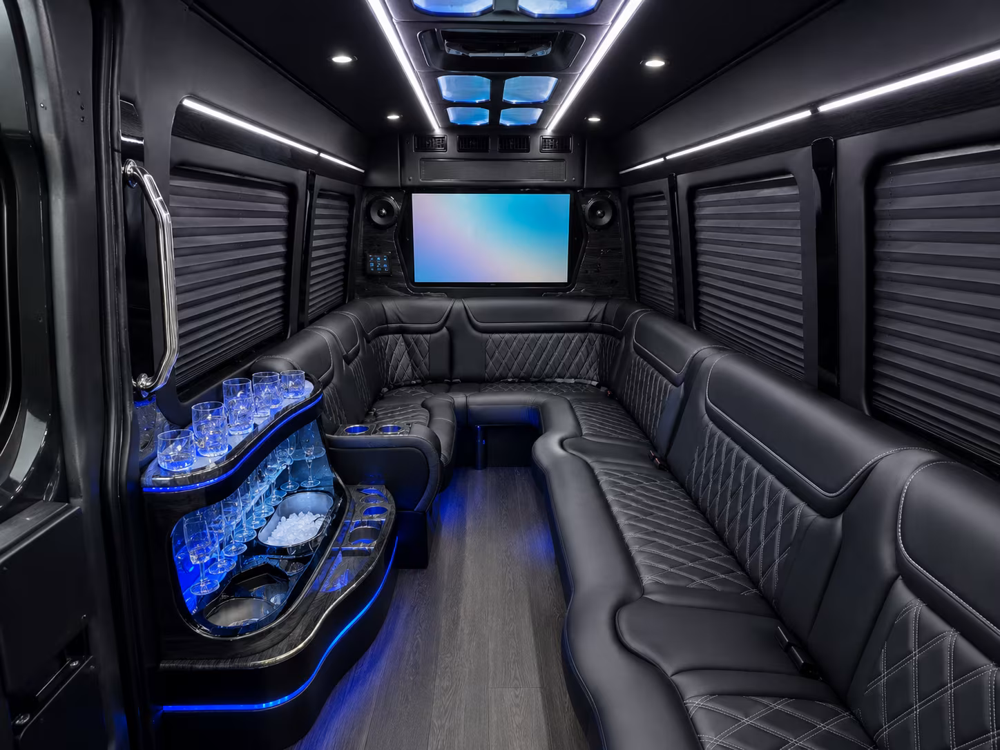ready to take your group to the new england aquarium from lowell